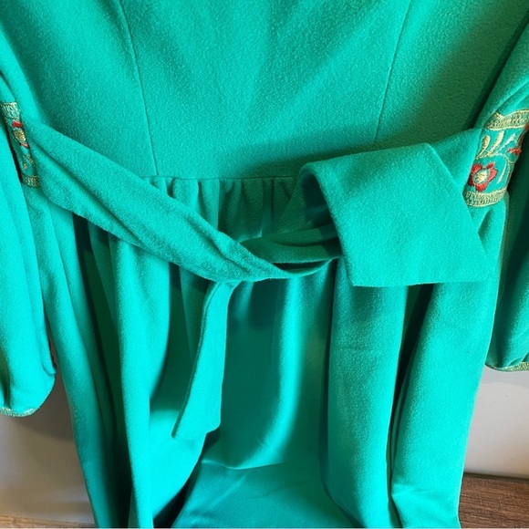 Evelyn Pearson Vintage Embroidered Lounge Robe - Picture 8 of 10